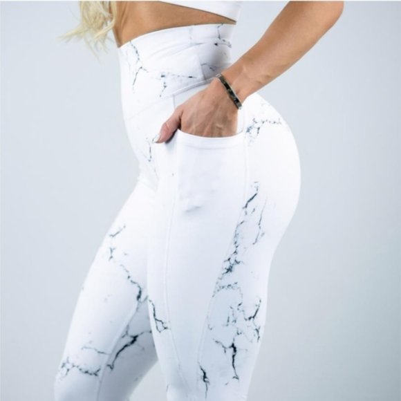 BuffBunny Pants - Buffbunny Limitless Legging White Marble Onyx S